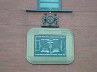 Placa em Old Trafford, em memória dos jogadores falecidos no desastre aéreo de Munique